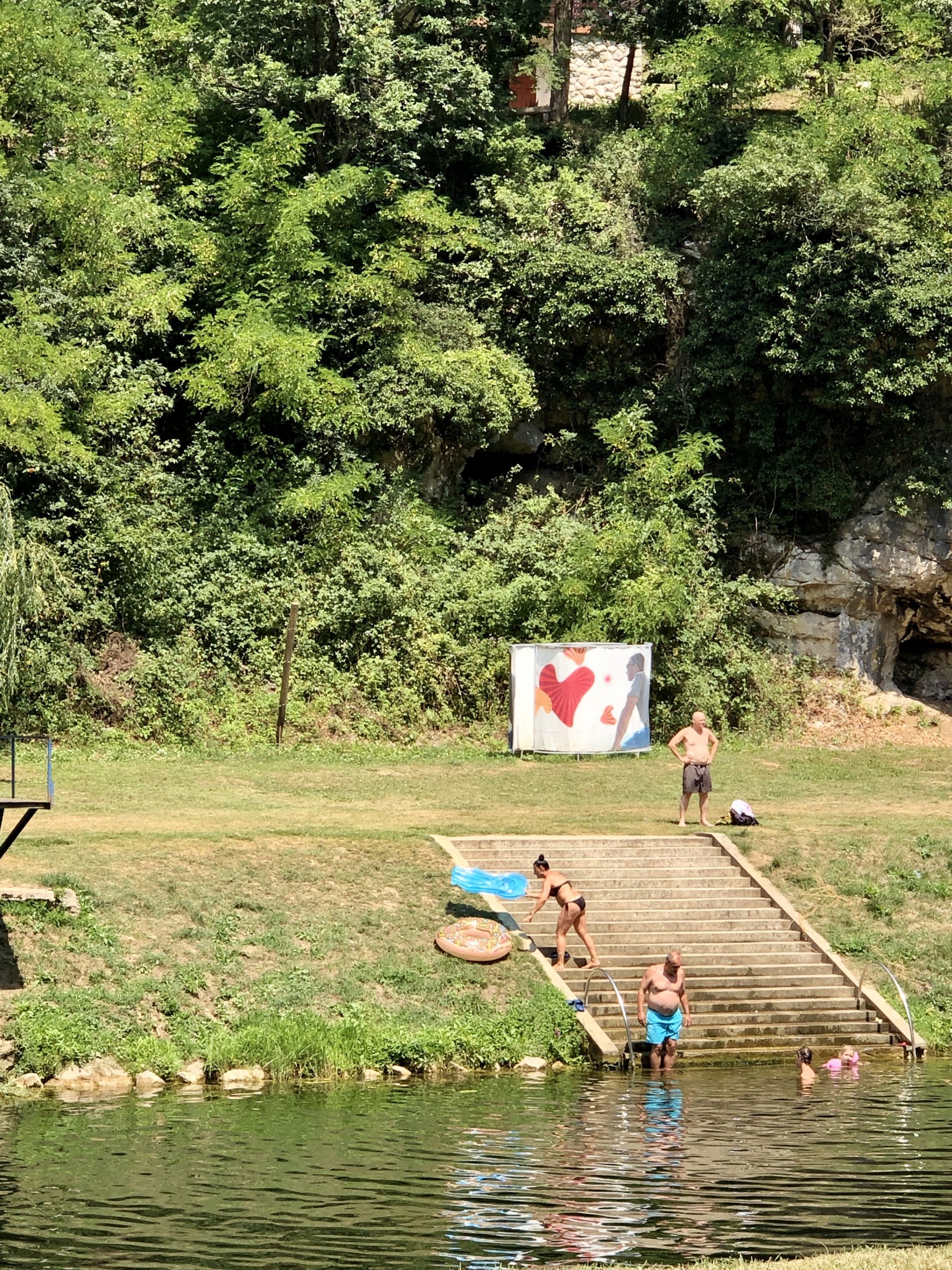 Sosta sul fiume