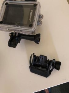 Supporto GoPro rotto